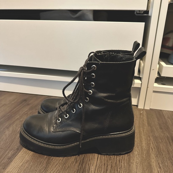 Steve Madden Shoes - Steve Madden combat boots